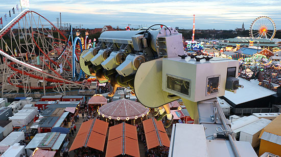 Spektakulär ist der Ausblick wieder 2018 von oben über das Oktoberfest (©Foto: Martin Schmitz)